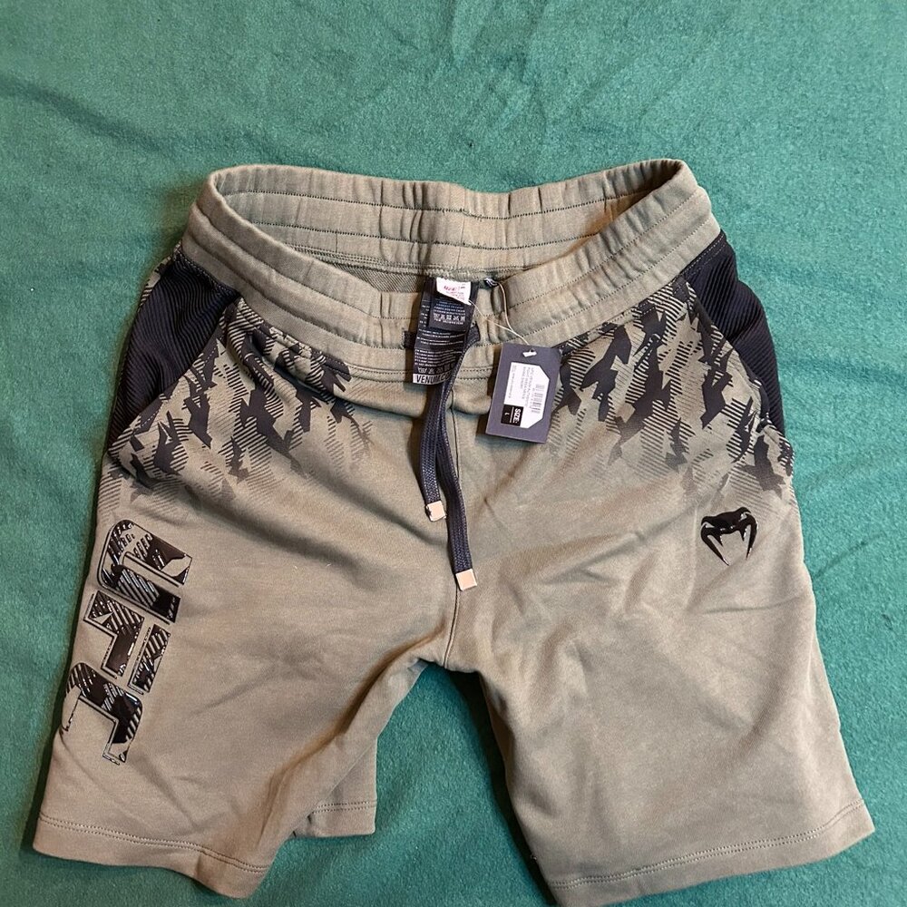 Venum UFC Fight Week Shorts - Size L - NWT